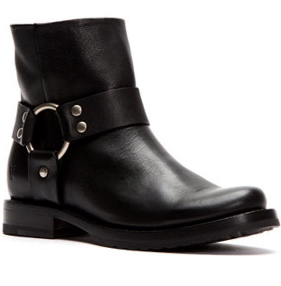 Frye Veronica Hardness Black Leather Ankle Boots.... Size 7.5 - Picture 1 of 11